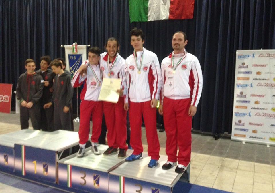 22 aprile 2016, i ragazzi dell’Accademia Scherma Spoleto,sono saliti sul podio ai Campionati Nazionali a Squadre Serie B2